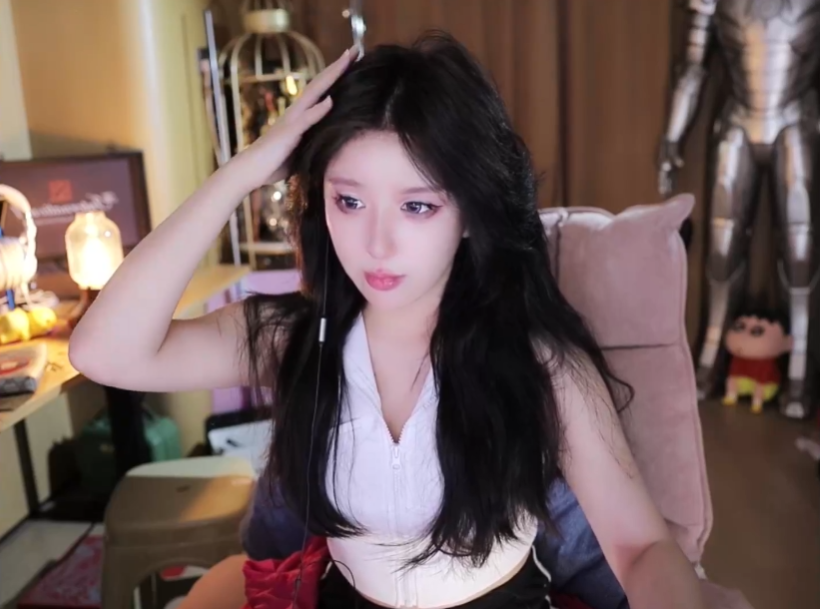 老板单点呆妹儿“拍片”，吐槽直播太难做了，调侃自己下海当明星(图2)