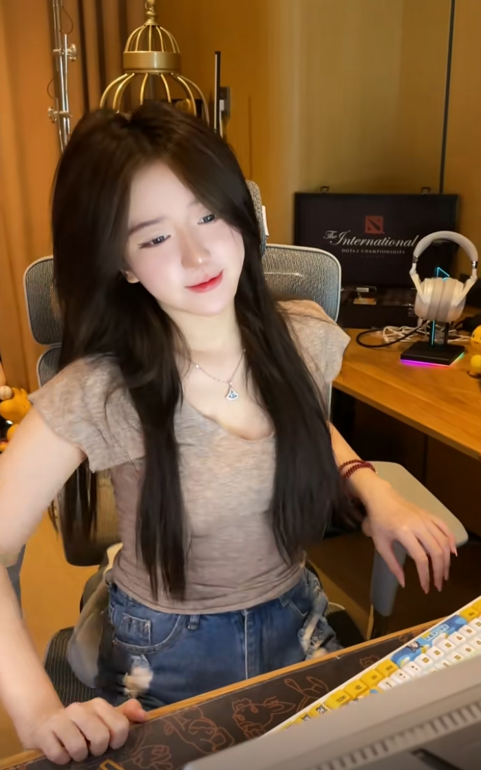 老板单点呆妹儿“拍片”，吐槽直播太难做了，调侃自己下海当明星(图3)