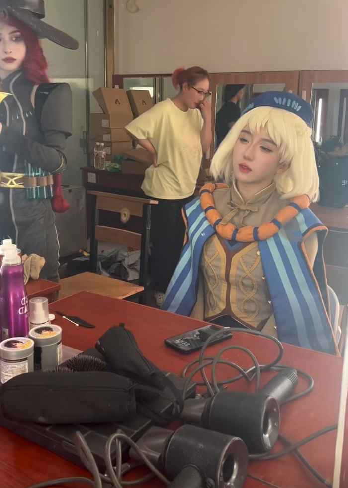 老板单点呆妹儿“拍片”，吐槽直播太难做了，调侃自己下海当明星(图6)