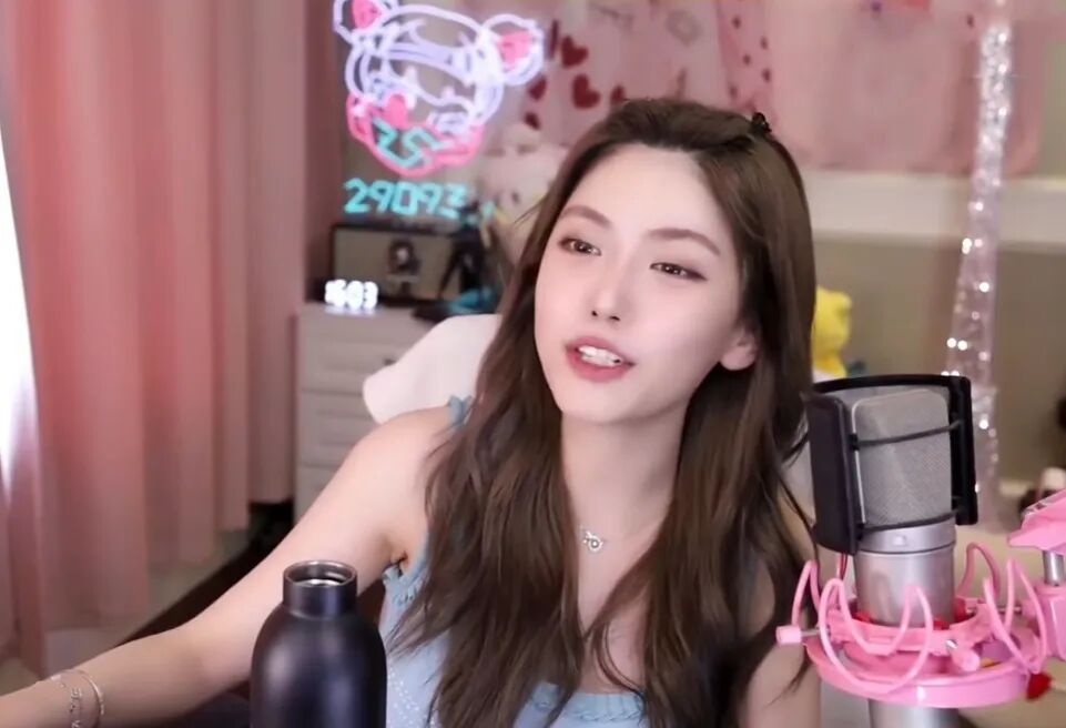 由“三上老师”参与出演，周淑怡试玩恋爱游戏，给出差评申诉退款(图2)