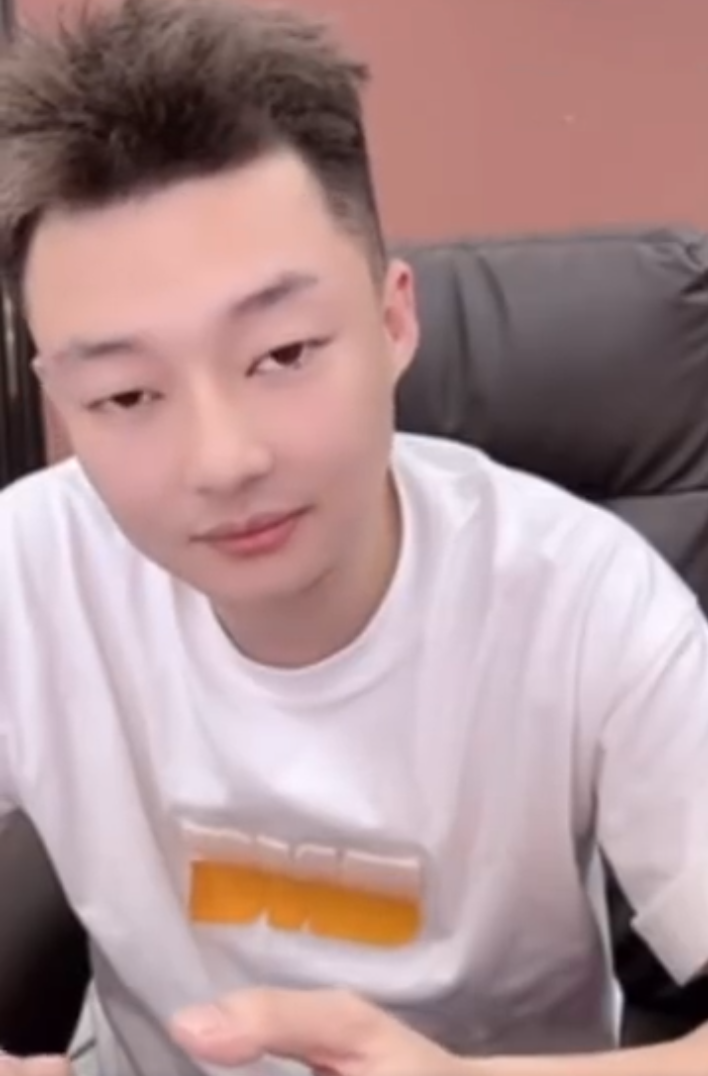 辛巴与宇文泡“分手”，拉黑好友？让其屏蔽818，这是最后的尊重(图4)