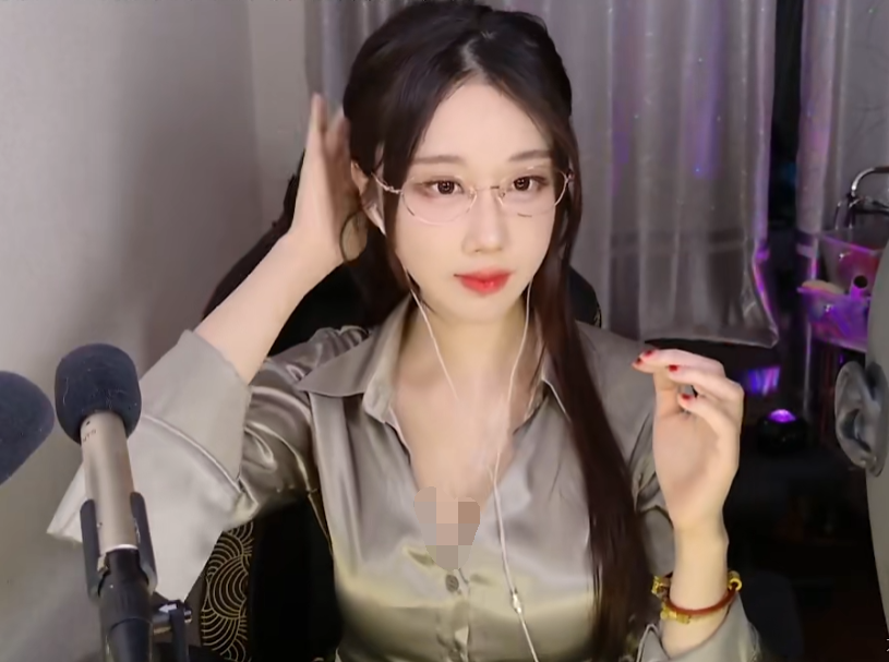 轩子晒照门上有“囍”字，回应是房东女儿婚房，粉丝却只关注身材(图1)