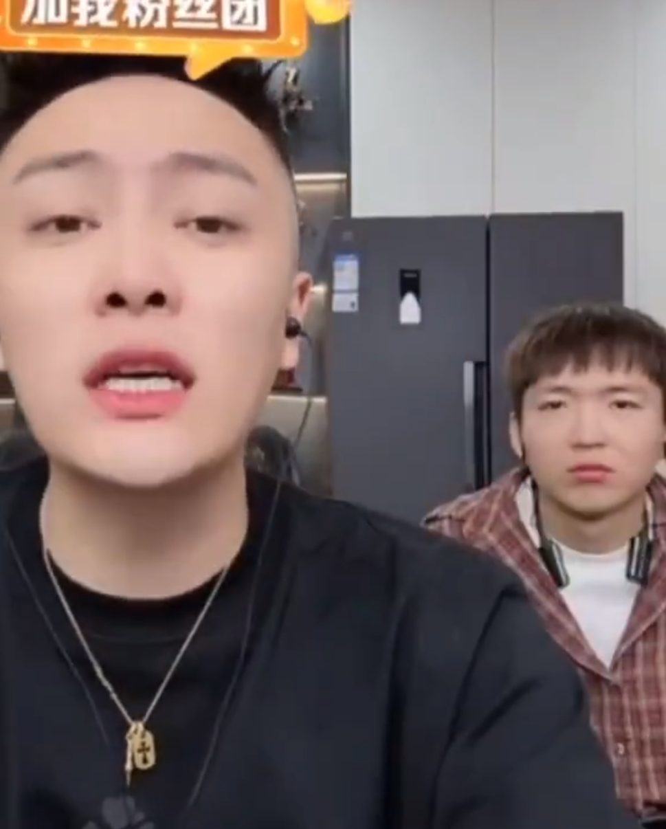 王依玥往口里吐口水柏秋道歉？大哥远回应高迪，不来都瞧不起你(图6)