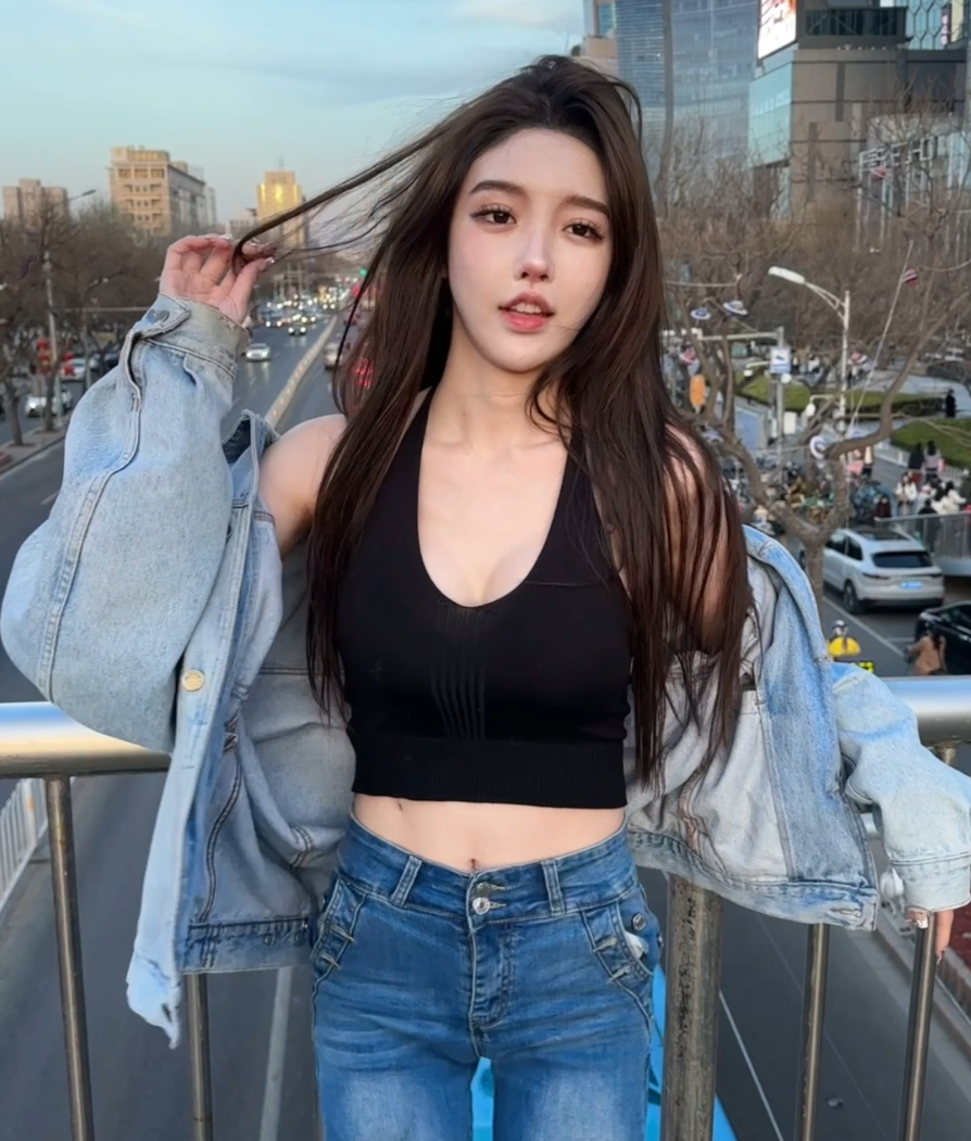 脸部前后60次“修改”，变性网红艾比分享整容经历，还是以前好看(图9)