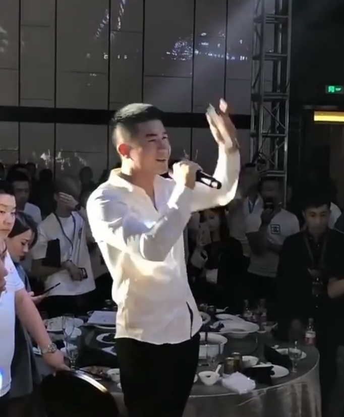 三驴妈解释不是卑微,是给驴爸面子!仙洋确认回归?洋姐改8点直播(图3)