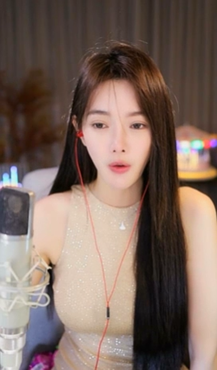 二驴祝福天佑崔阿扎，何时结婚？芮甜甜谈感恩YY，谈浪费3次巨款(图3)