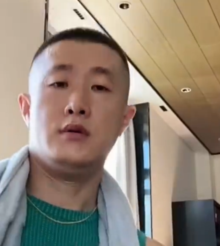 天佑评价辛巴，捐款1.5亿不该挨骂！张二嫂回应没朋友，有钱缺朋友吗？(图4)