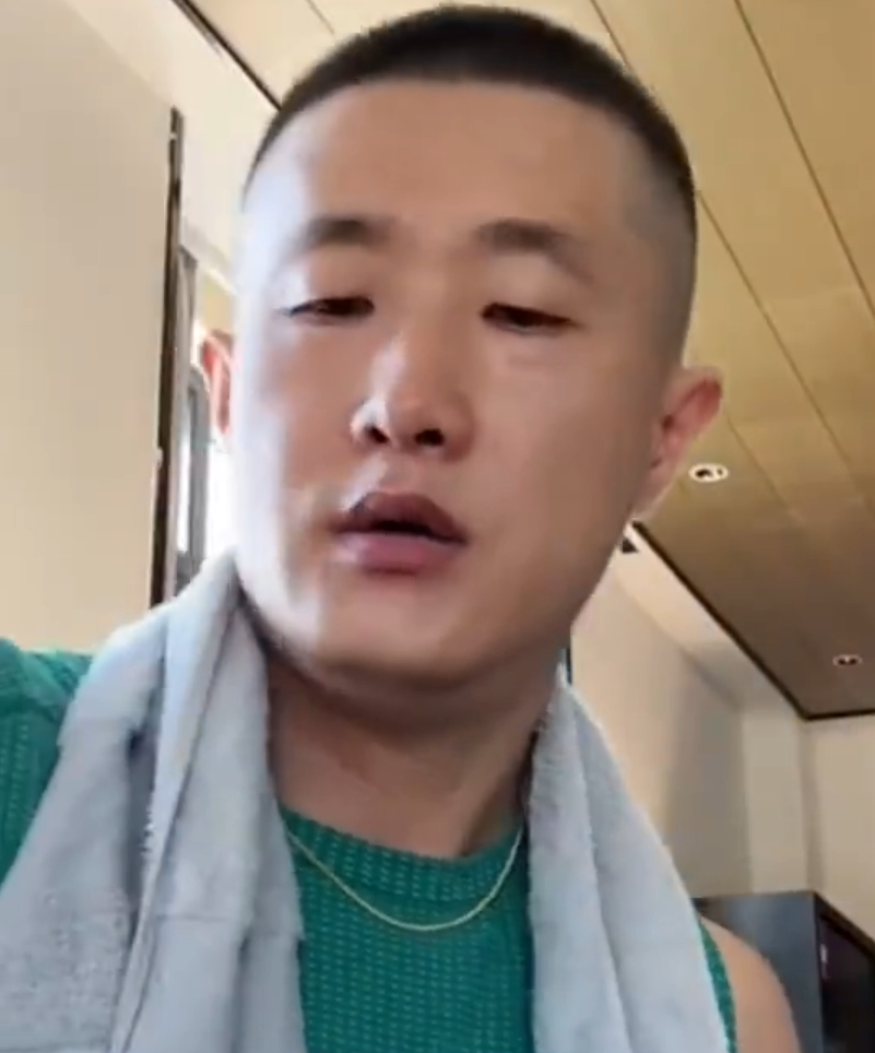 天佑评价辛巴，捐款1.5亿不该挨骂！张二嫂回应没朋友，有钱缺朋友吗？(图5)