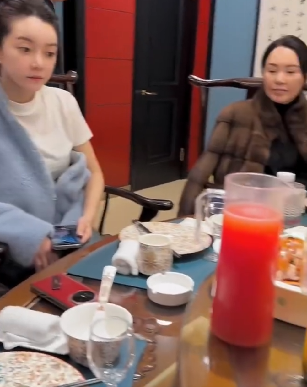 天佑机场接机第三任丈母娘,这次认真了?仙家大内斗2020年就开始了(图7)