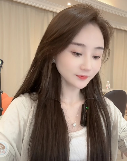 沈曼让方丈“肉偿”，与球球相约去本山老师家吃饭，从没洗过祁天道粉丝(图3)