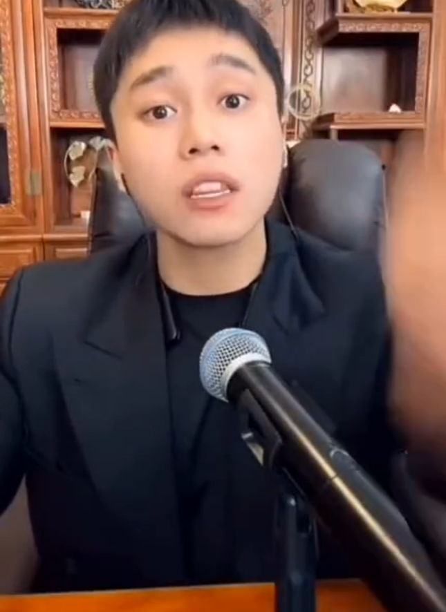 前妻的诋毁，刘二狗讲述三起三落！韩安冉称不整容老了更吓人(图1)