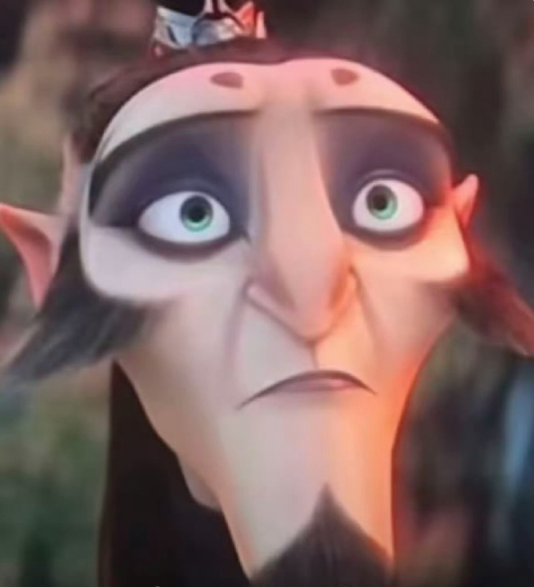 韩安冉N次整容后晒无美颜照，网友调侃：这不是“申公豹”吗？(图2)