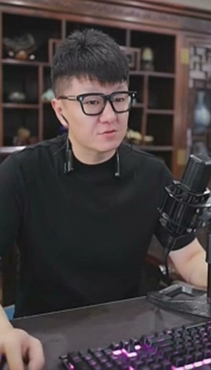 王杉杉杜明远同框直播人气一万多，被老恩师起诉？大佛气晕了(图3)