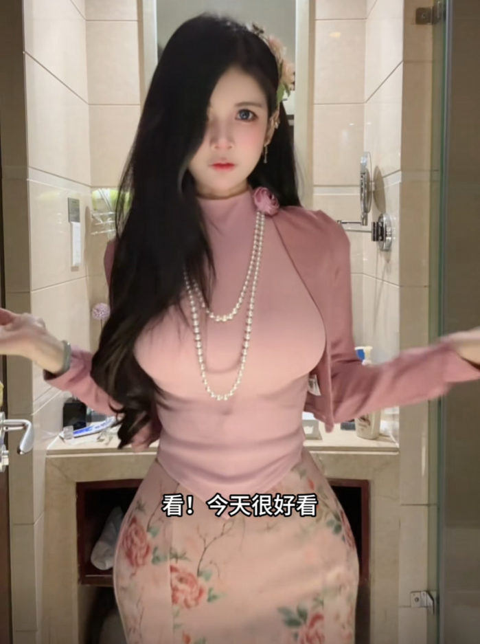 拆肋骨换细腰？狗头萝莉自曝好身材作假，转呼啦圈和照骗功劳？(图7)