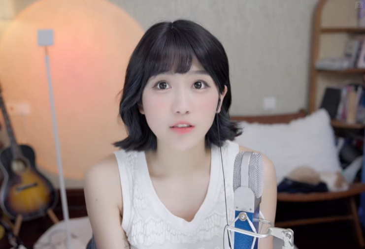 接受不了收入落差，小深深评价斗鱼跳槽女主播，去某音只能喝稀饭(图7)