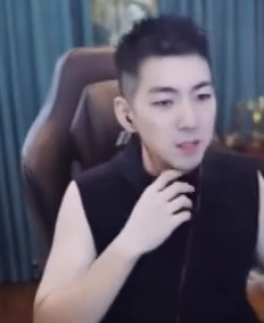 芮甜甜一个包，就值好几十万？文儿续约YY只有有4成概率？(图5)