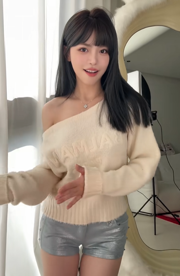 从一姐到精神小妹，昔日大主播风光不再，周淑怡人气暴跌至两三千(图2)