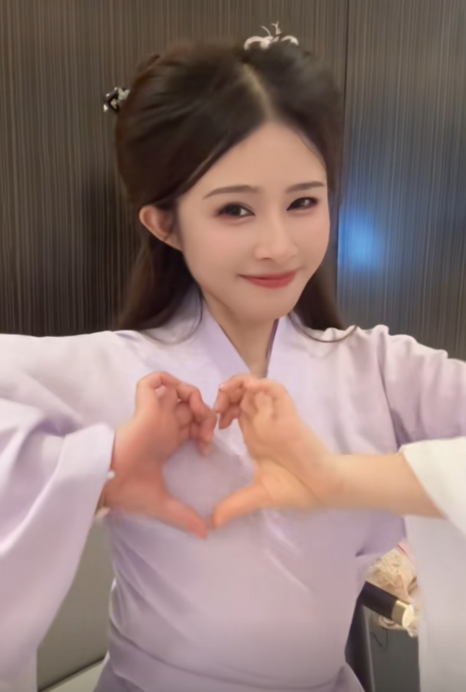 女主播否认礼物拉胯，被大哥狂撒狗粮，自曝恋爱接受另类“AA制”(图6)