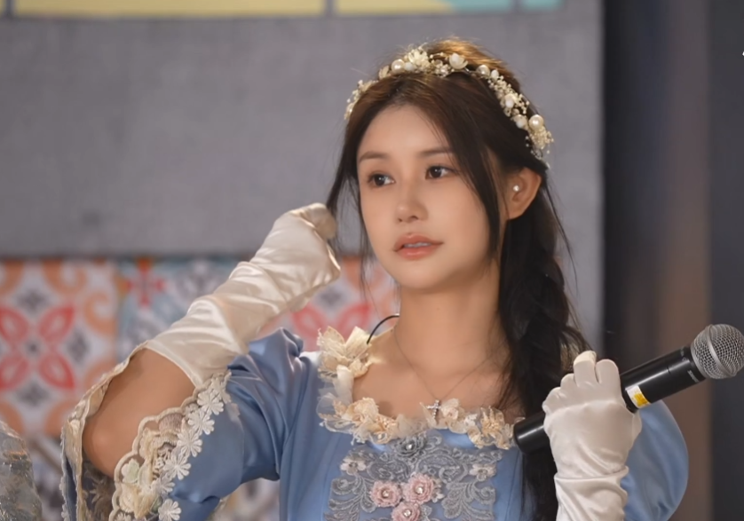 多位美主播齐聚“放肆玩”，2024YY星动日，兰梦莎至高加冕时刻(图5)