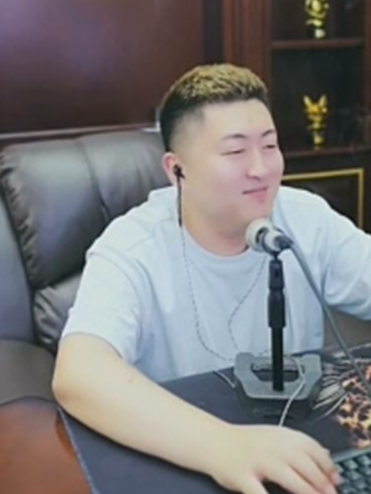 芮甜甜领证晒钻戒，老公拒绝出镜？小洲晒后台，7月份就赚2万4(图7)