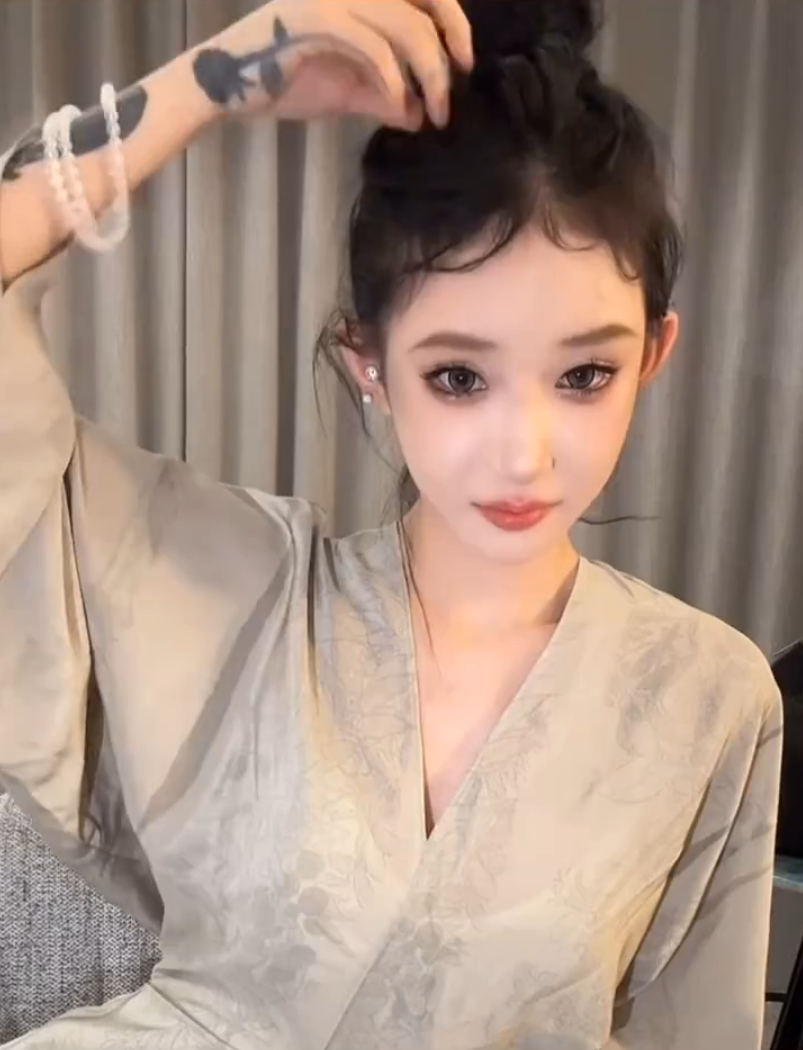 薛小婉讲述韩国流水线式整容经历，小胖否认二驴将回归，是以讹传讹(图2)