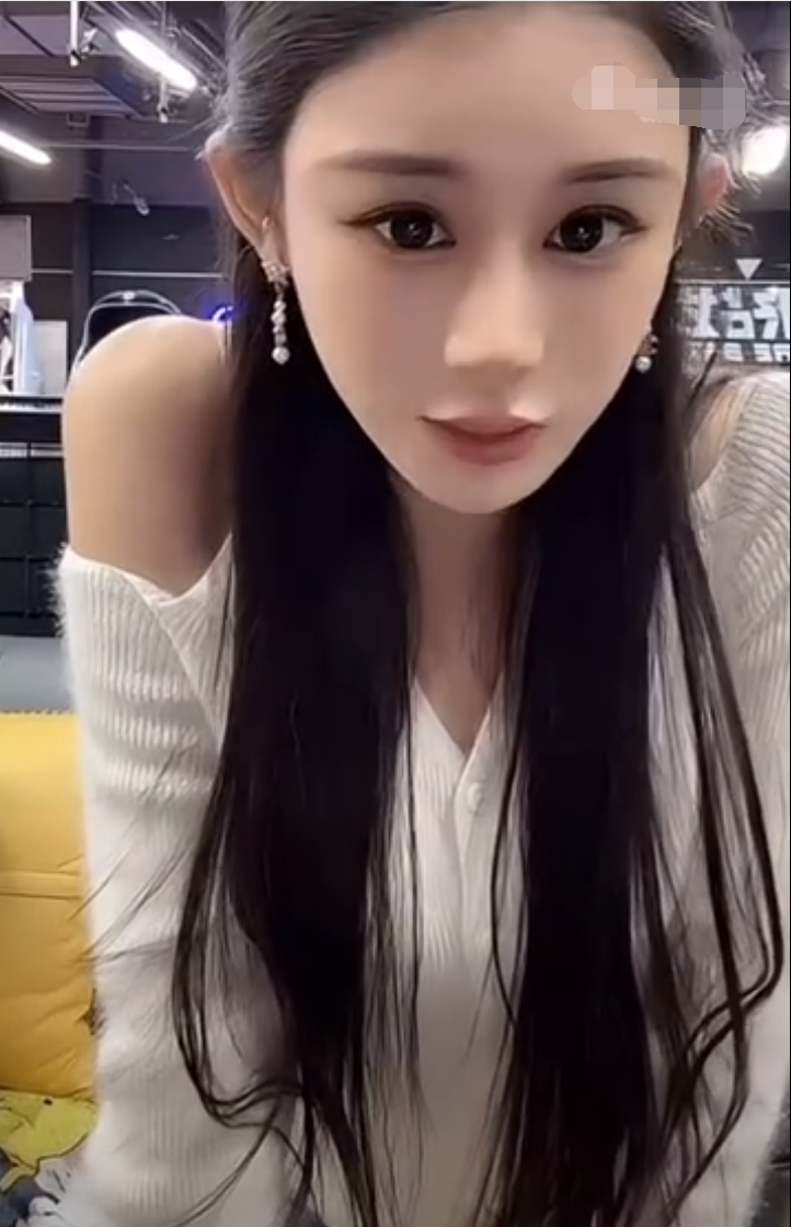 刘二狗前妻喊话粉丝：我要再结婚了！沈曼自曝整容经历：鼻子是假的(图1)