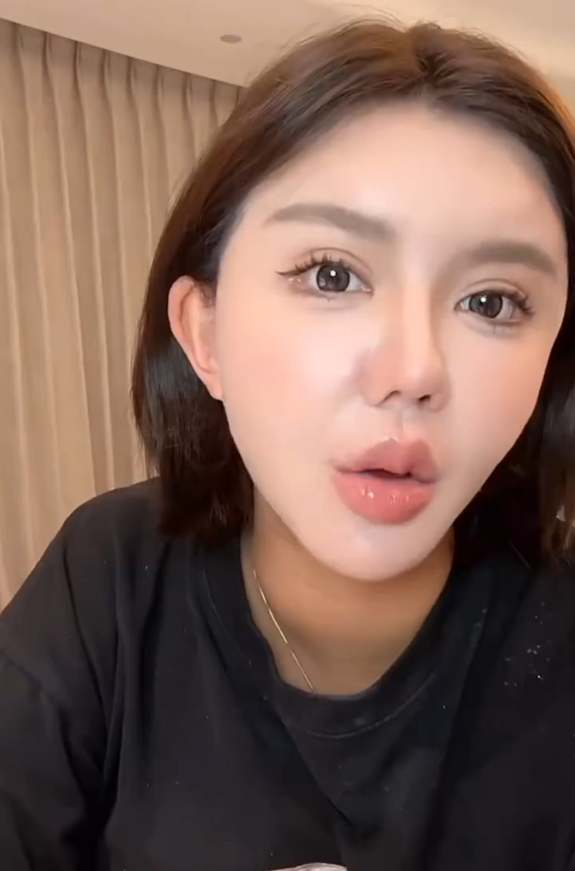 韩安冉妈妈偷小猪妹的黄金？蛋蛋太累情绪崩溃，辛巴嗓子沙哑安慰(图3)