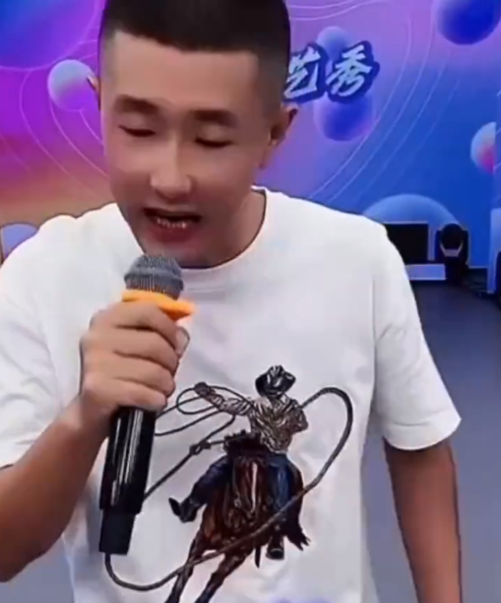 张二嫂不敢回家乡，怕被黑去漂流了！杜明远追王杉衫1个月在一起了(图2)