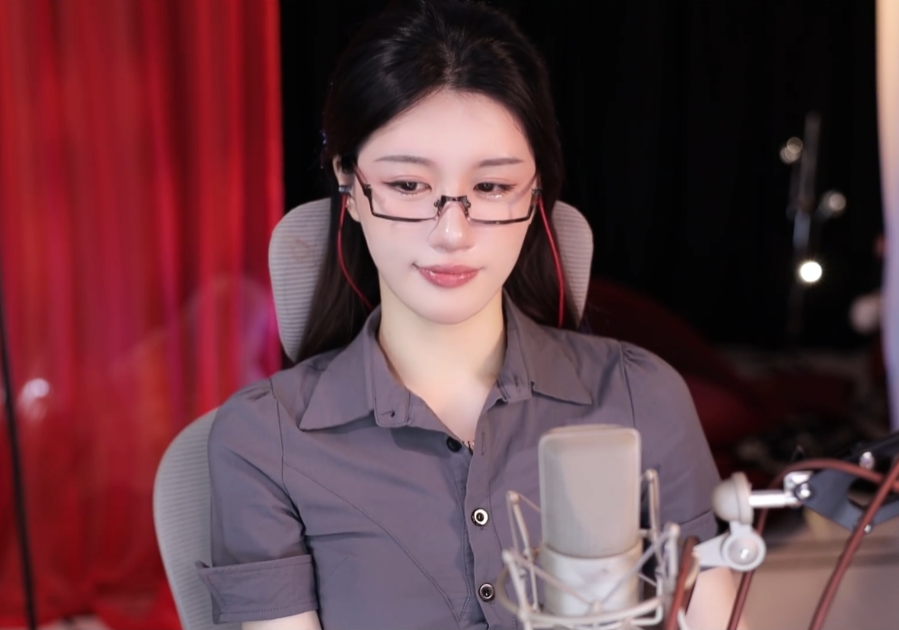 豪刷400万也爱搭不理,礼物一停感情归零,榜一大哥拉黑美女主播(图2)