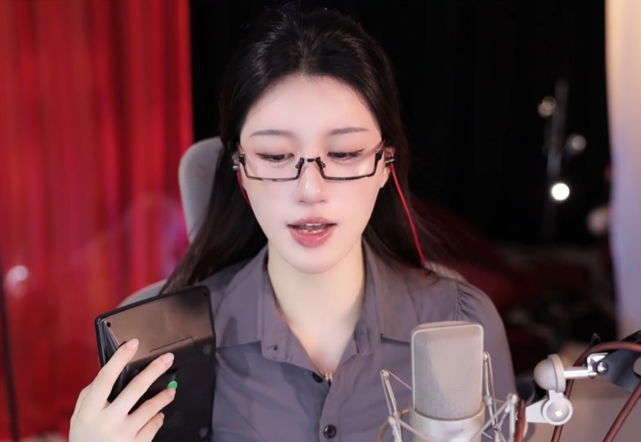 豪刷400万也爱搭不理,礼物一停感情归零,榜一大哥拉黑美女主播(图4)