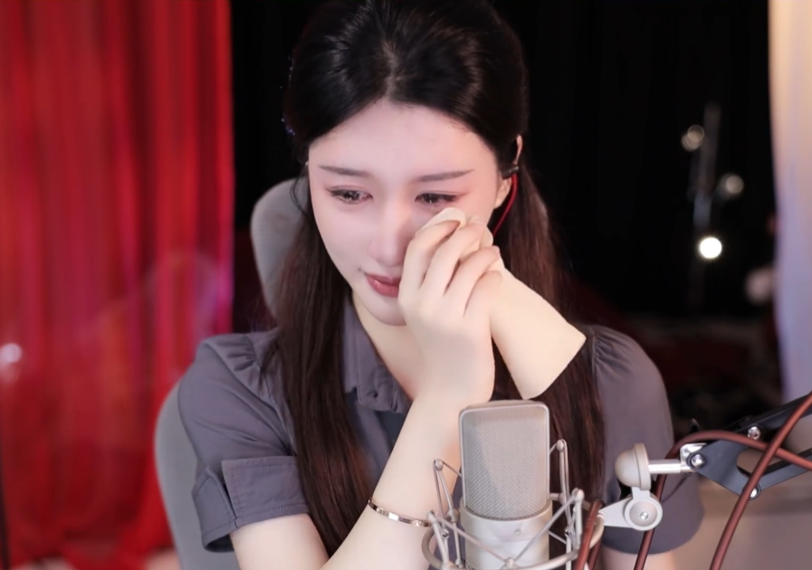 豪刷400万也爱搭不理,礼物一停感情归零,榜一大哥拉黑美女主播(图7)