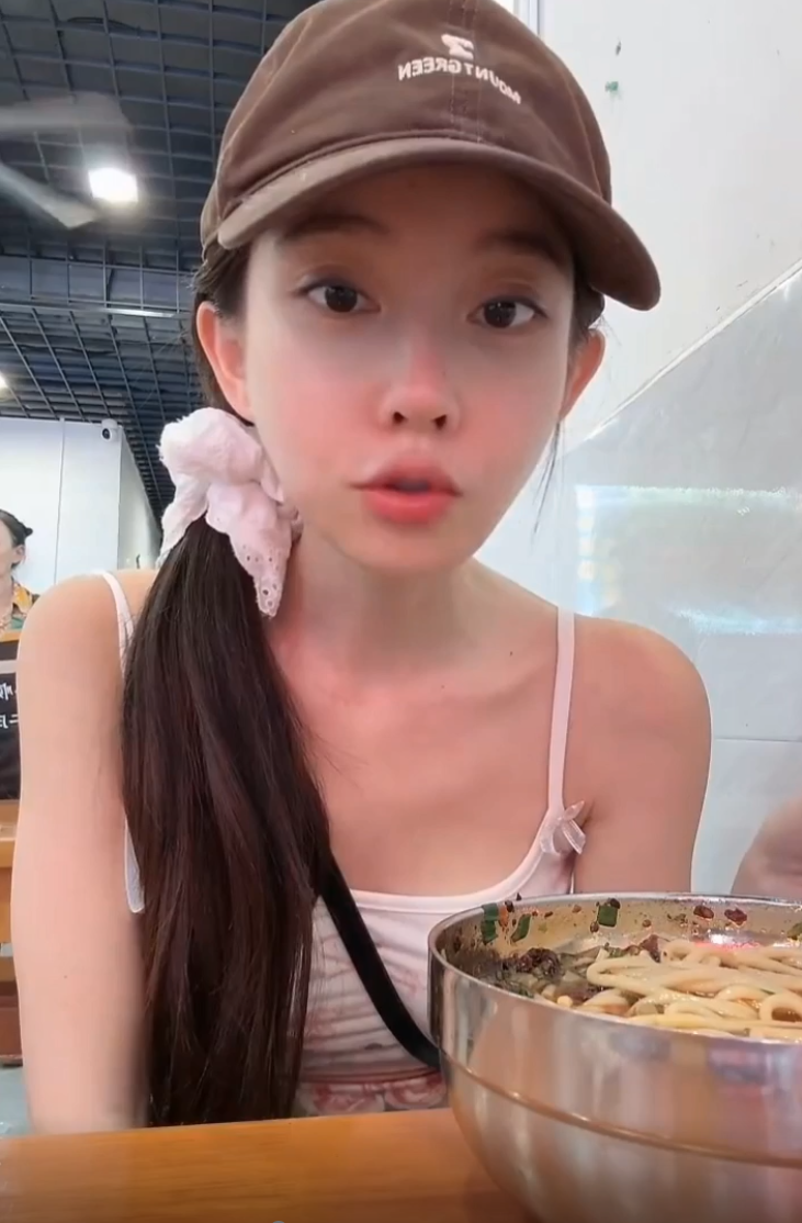 粉丝造黄谣带节奏,冯提莫:我跟阿哲是朋友,小心律师函警告你(图4)