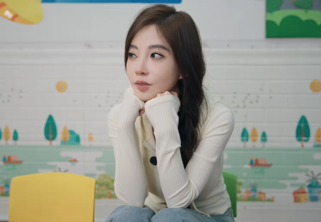 冯提莫遇暴雨打湿上衣，粉丝点唱《摇太阳》，竟真把太阳摇出来了(图7)