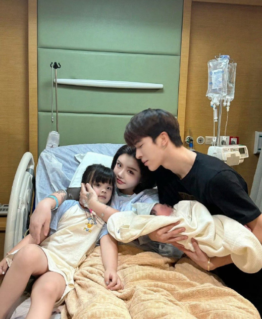 韩安冉拒绝生三胎,要上节育环!丈门内讧结束,方丈疯狂扎心李舒克!(图2)