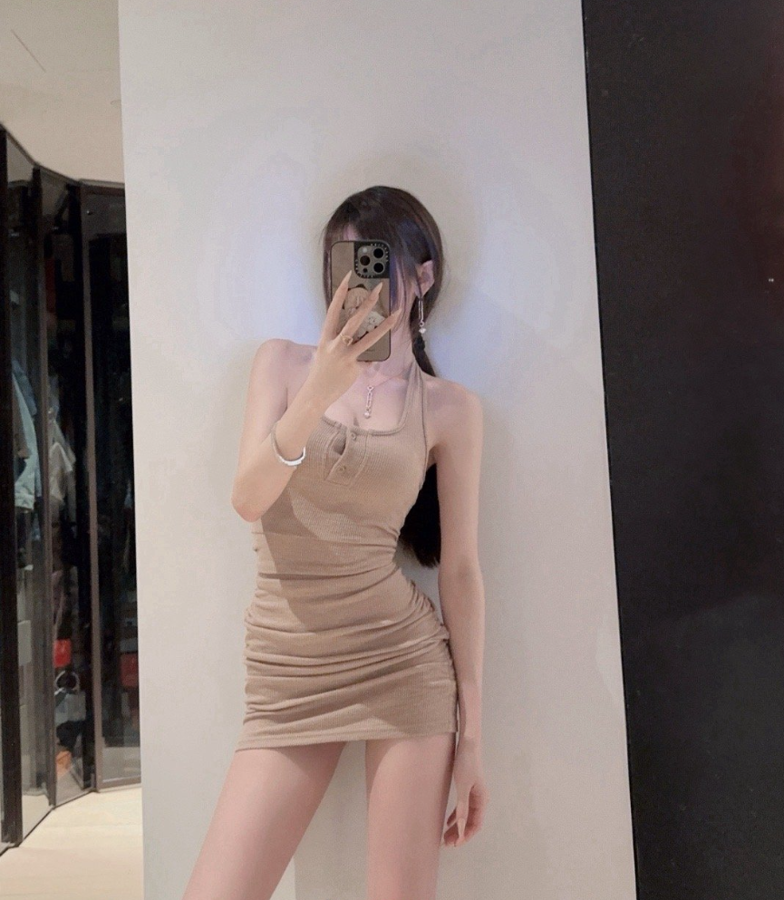 不愧是顶级Coser，腐团儿晒中秋美照，粉丝：这腿比为夫命还长(图5)