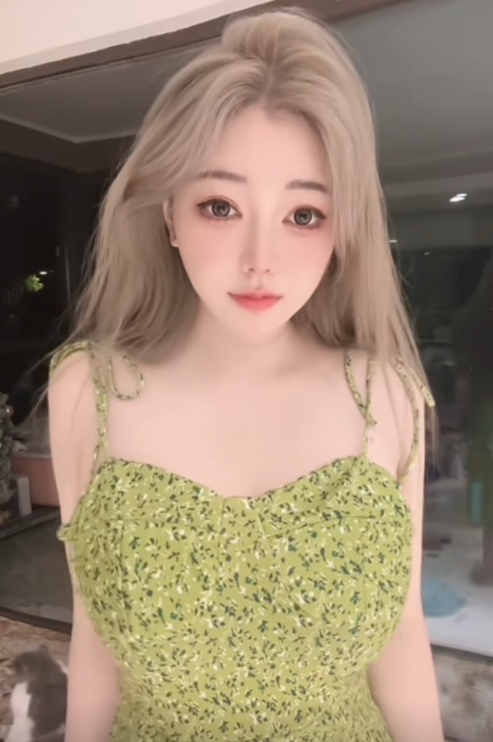 临时加戏只因身材太好?刘飞儿回忆拍片往事,1500块片酬还被调戏(图6)