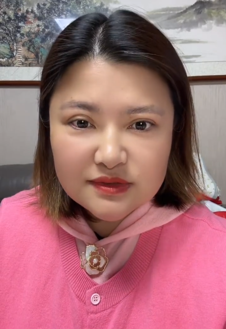 韩安冉妈妈晒出房产证,呼吁停止造谣!杜凤回应姐姐谭淼淼节奏(图1)