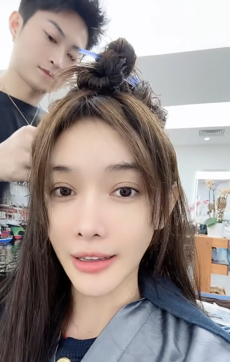 芮甜甜自曝:亲手培养富豪老公?沈曼表忠心:我是KS养的一条gou(图3)