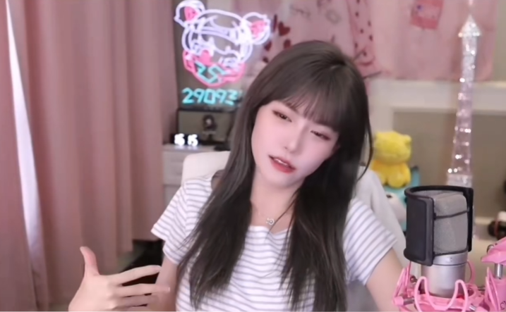 被粉丝嘲讽身材不行，女团出身的周淑怡不服，曾说陪大哥百万起步(图5)