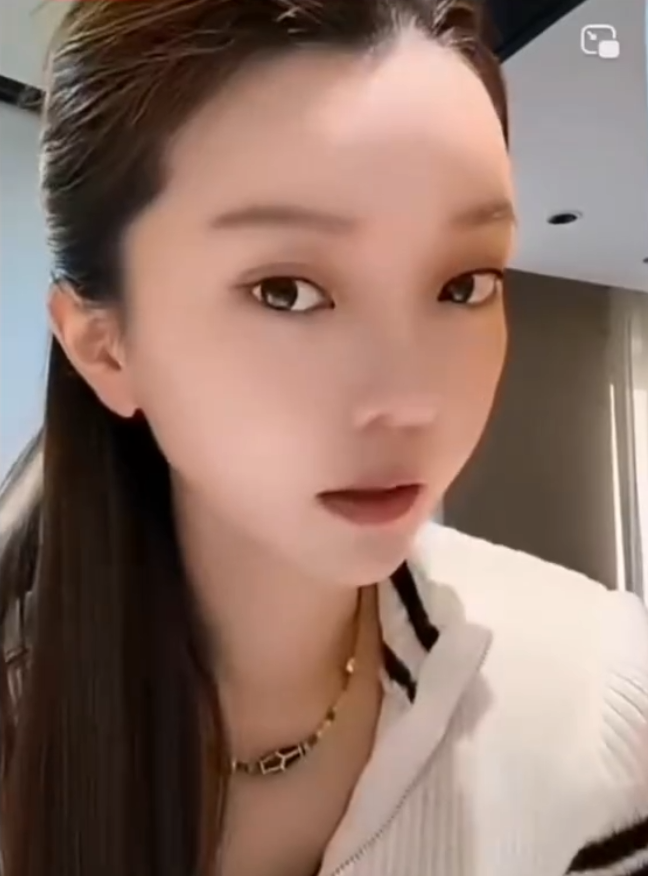 顾茜茜回应被永封,重开小号继续玩?天佑讲述为何给崔阿扎买库里南(图6)