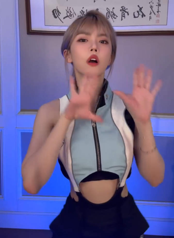 周淑怡跳槽后人气暴跌,怒怼观众:怎么不让你老木擦边去!(图3)