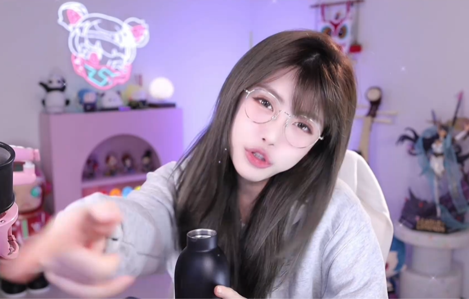 周淑怡跳槽后人气暴跌,怒怼观众:怎么不让你老木擦边去!(图5)