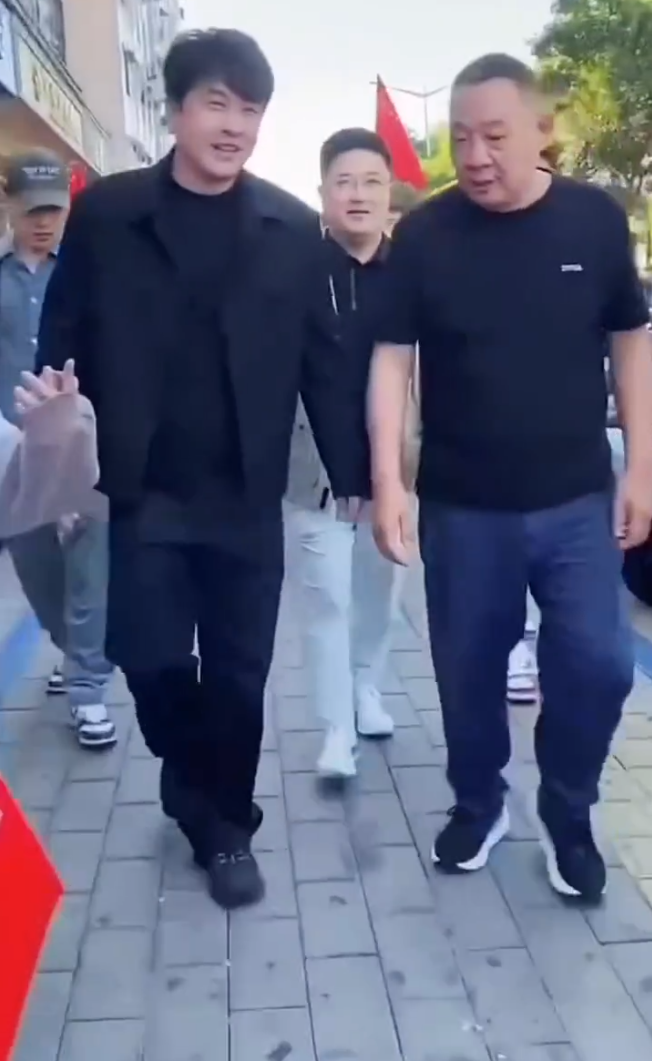 辛巴造访胖东来，是噱头还是真开超市？东北雨姐称先行全额退款(图2)