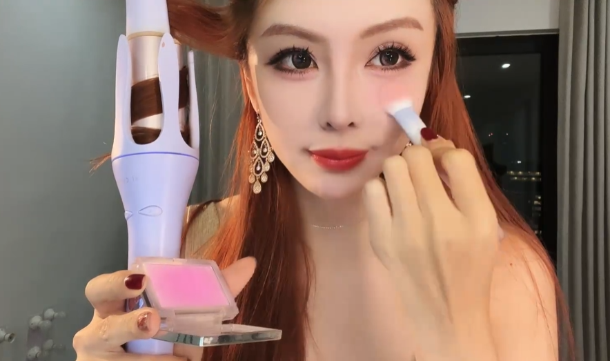 又一“开山鼻祖”告别!“3S女神”张琪格合约到期,为首秀完美做医美(图1)