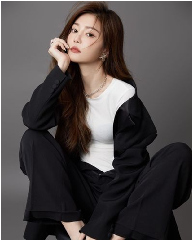 YY给文儿续约费“8000万”？如果不是签约睿廷，微凉可能已退网(图5)