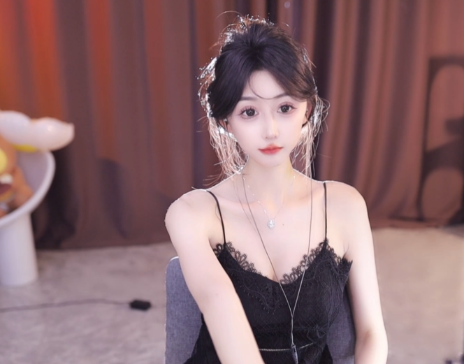 榜一豪刷助力破百级，女主播直接改口“老公”，已累积消费400万(图2)