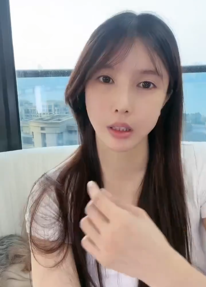 女主播不直播就交不起房租，回应粉丝嫁人标准：若长得丑有钱就行(图4)