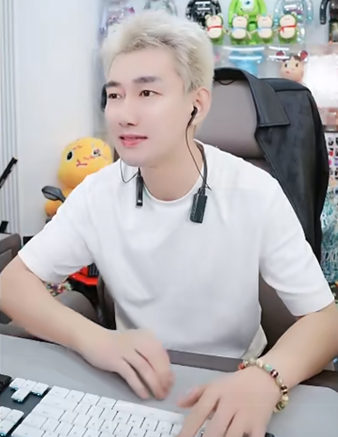 仙洋表示重头再来，要做幕后了！阿哲首次回应违约金，大概1亿？(图4)