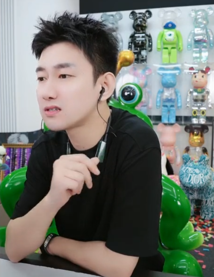 小洲预测阿哲违约金，四五千万，浅蓝：生意不好做还是直播靠谱(图3)