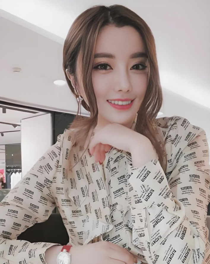 女主播无损解封A类，晓夏感恩YY！在YY养老挺好，小毒液不会跳槽(图2)